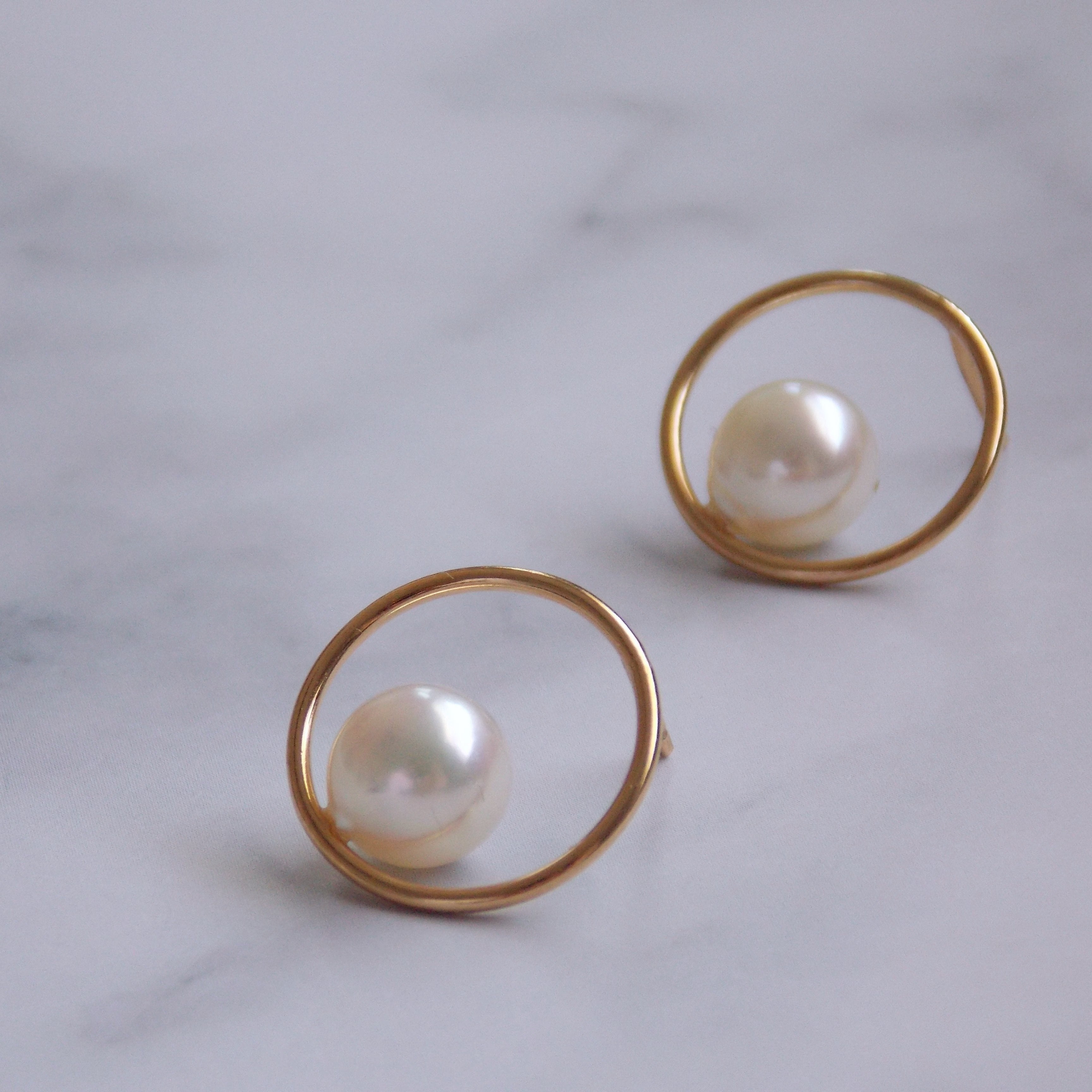 White Akoya Pearl with 15mm Gold Ring