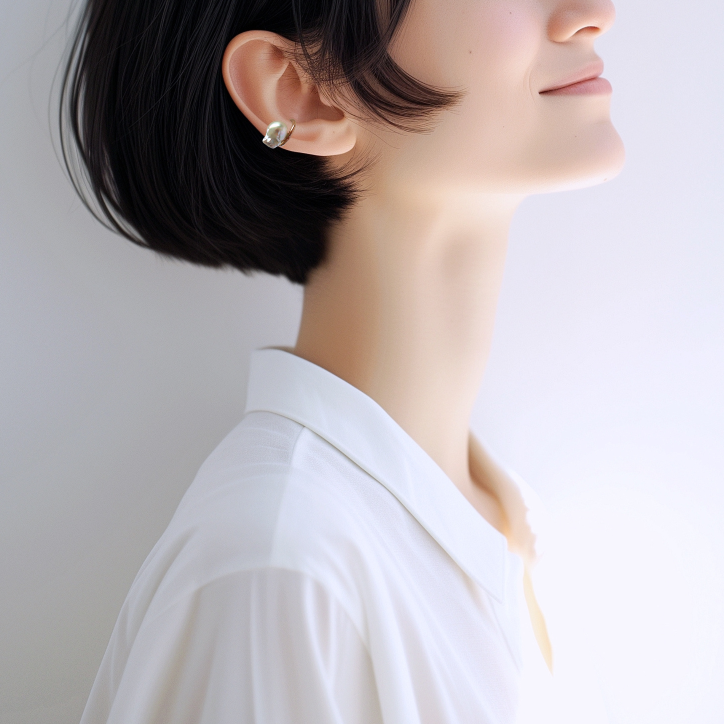 Natural Color Akoya Baroque Pearl Ear cuff  -  (千星 - Chi Se)